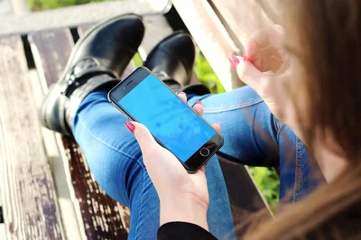 Que faire en 2026 si votre iPhone 11 tactile est bloqué ? Solutions et astuces